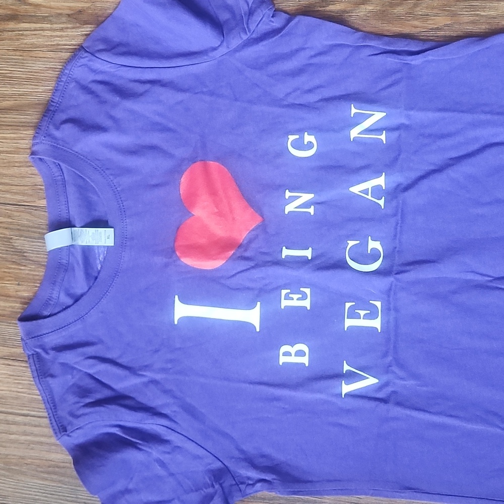 NWOT I love Vegan Tshirt - Picture 2 of 2